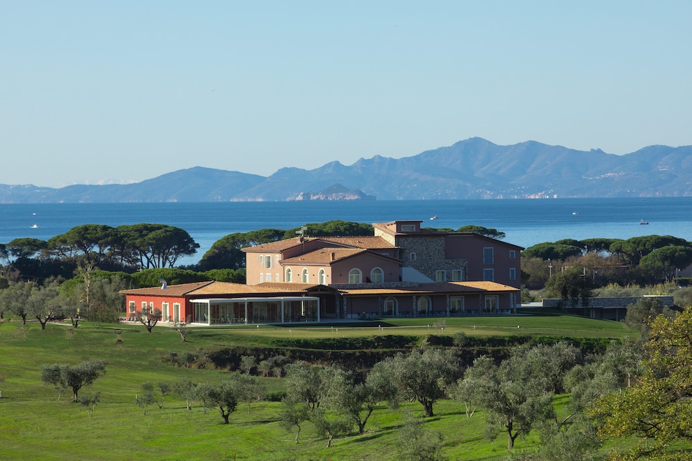 Riva Toscana Golf Resort & SPA 46/56