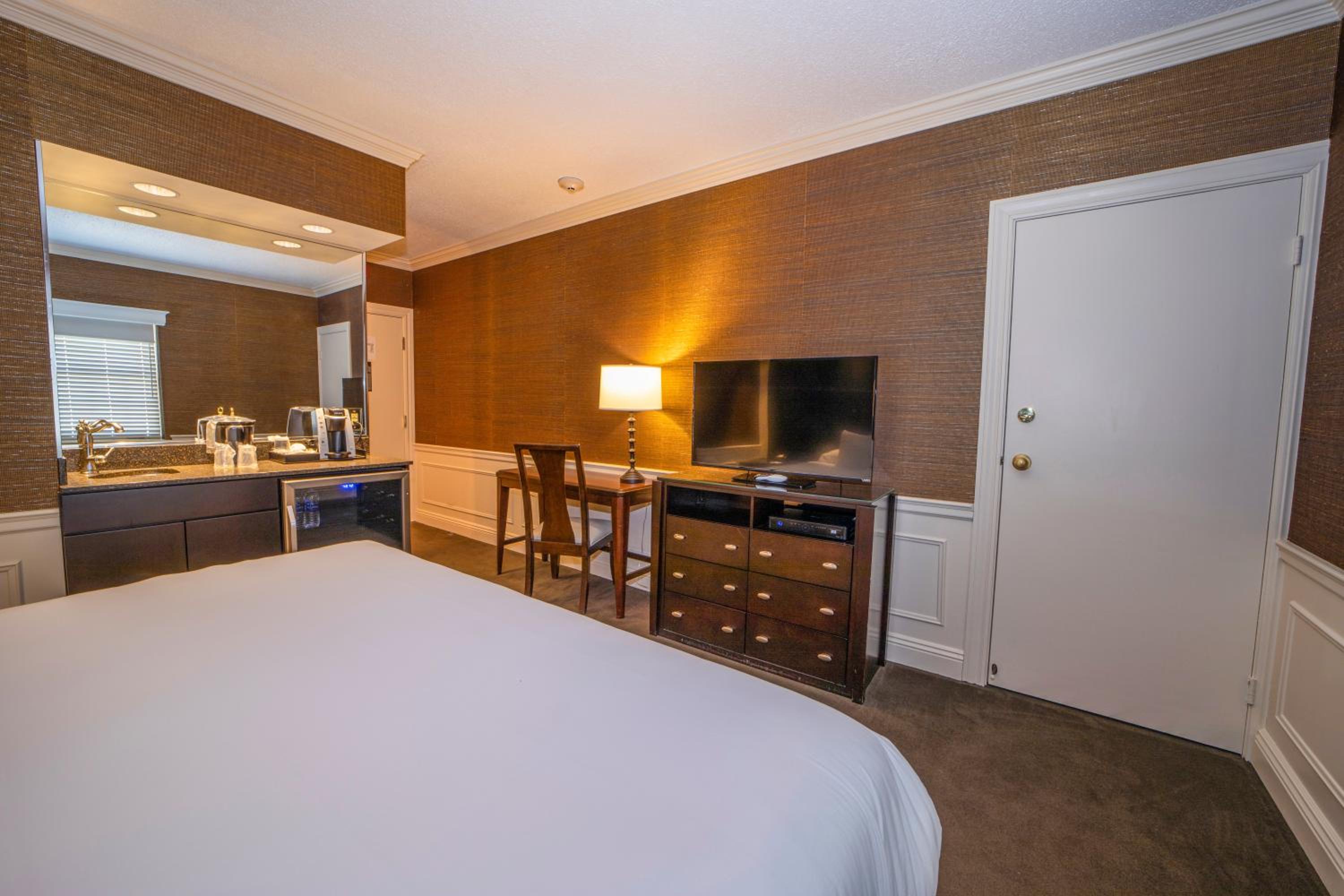 Premium, King Bed