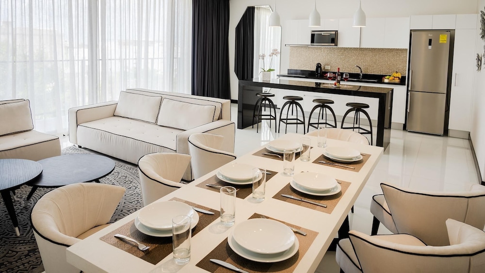 Serenity Hotel Boutique 56/70