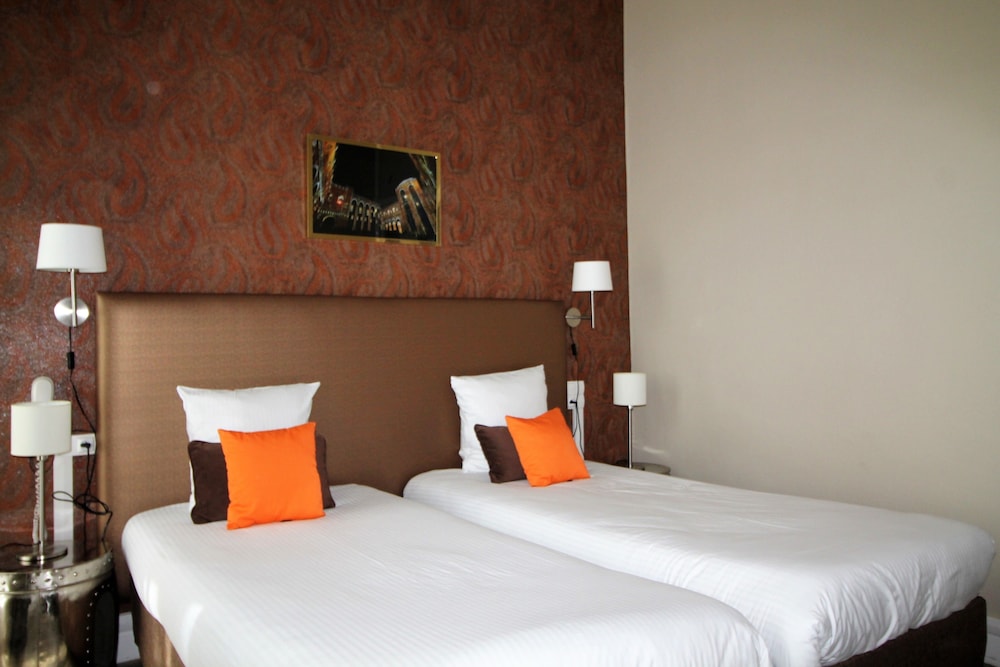 Hotel Regina 11/50