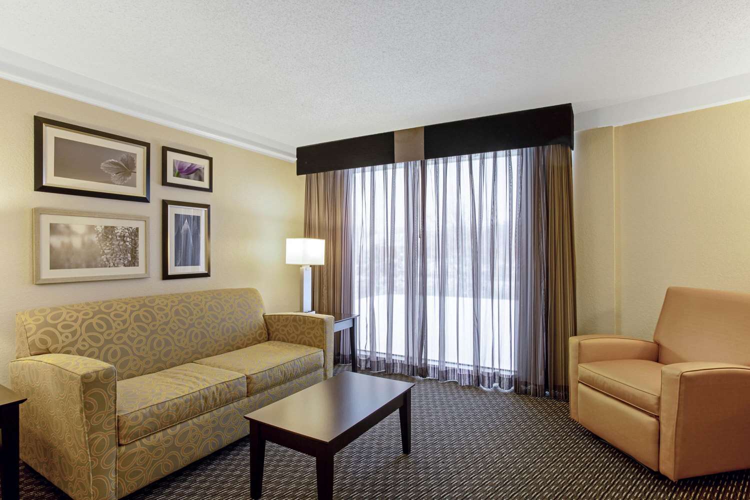 La Quinta Inn & Suites by Wyndham Boston Andover 18/26