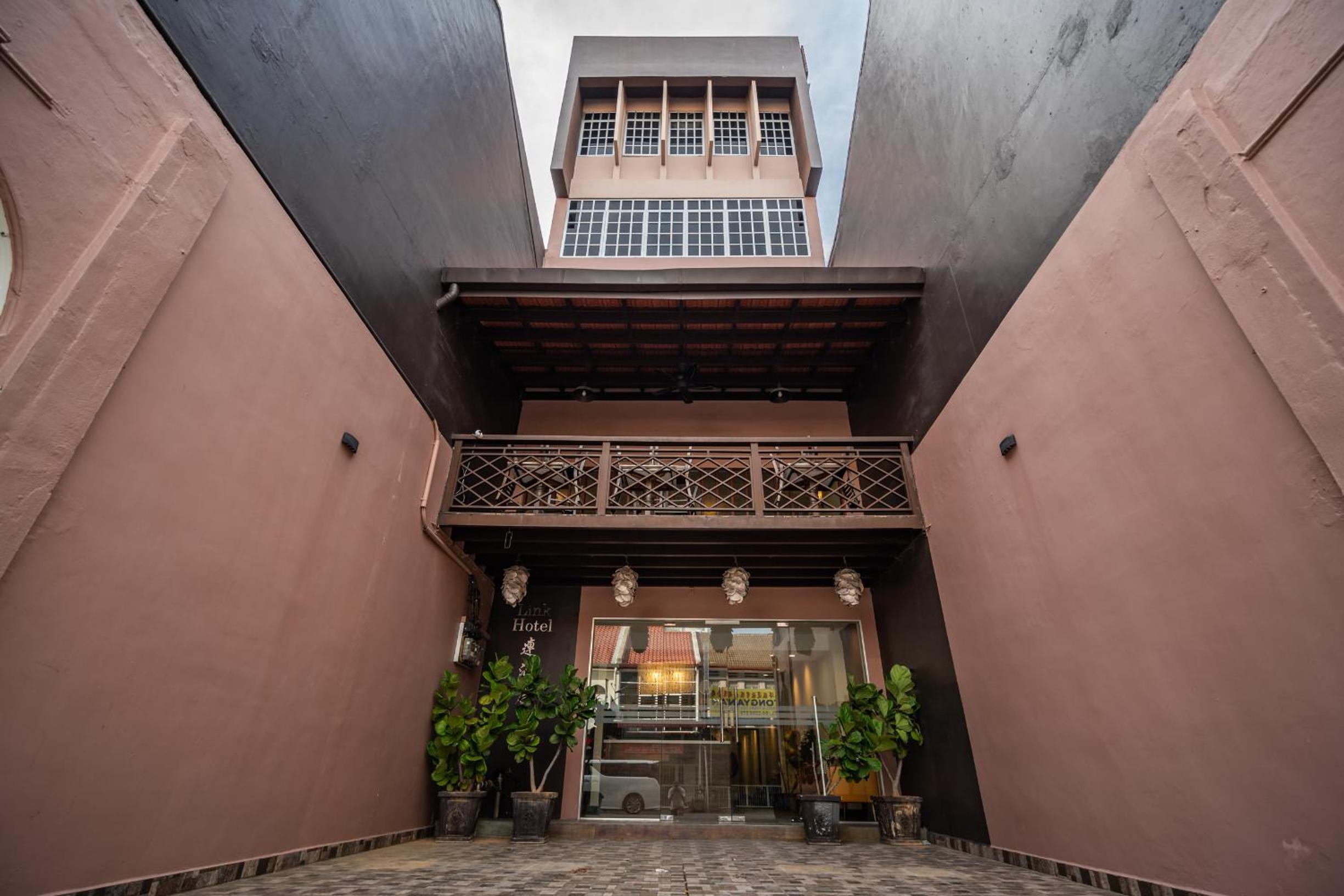 Link Hotel 4/50