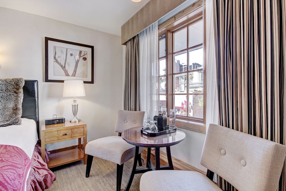 Lodge at Vail Rock Resorts 59/81