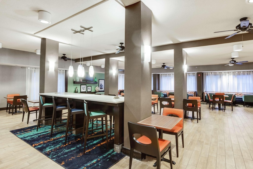 Hampton Inn Orlando International Drive/Convention Center 31/37