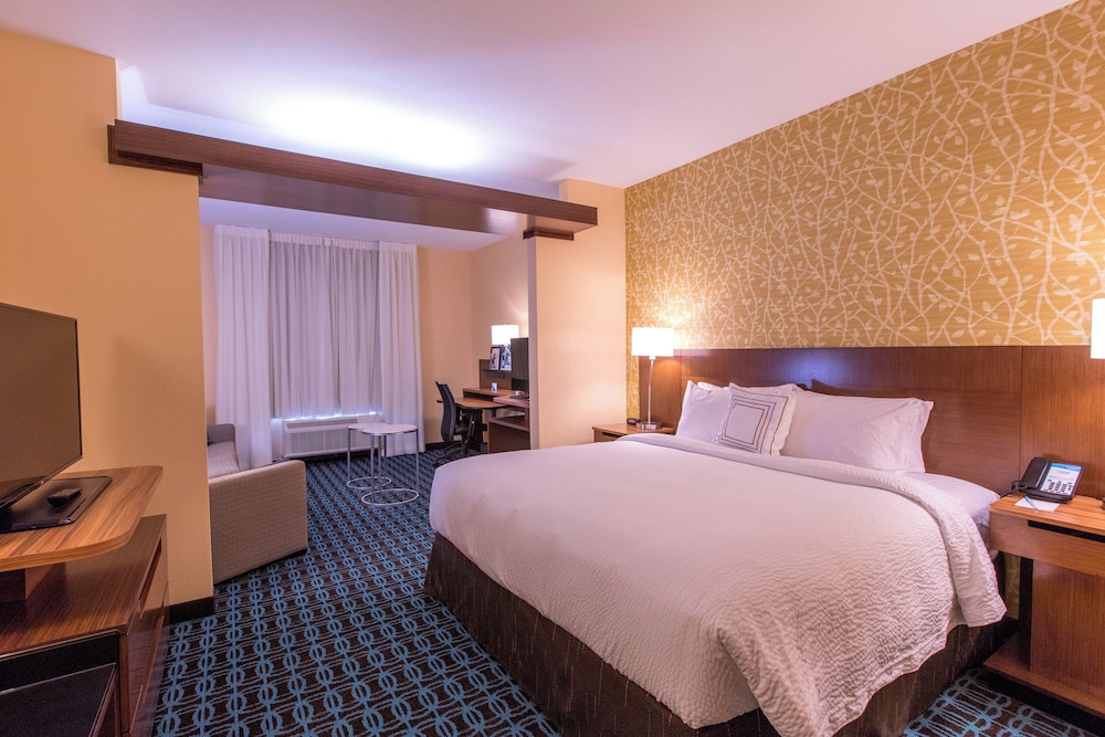 FAIRFIELD INN AND SUITES ATLANTA ACWORTH 17/50