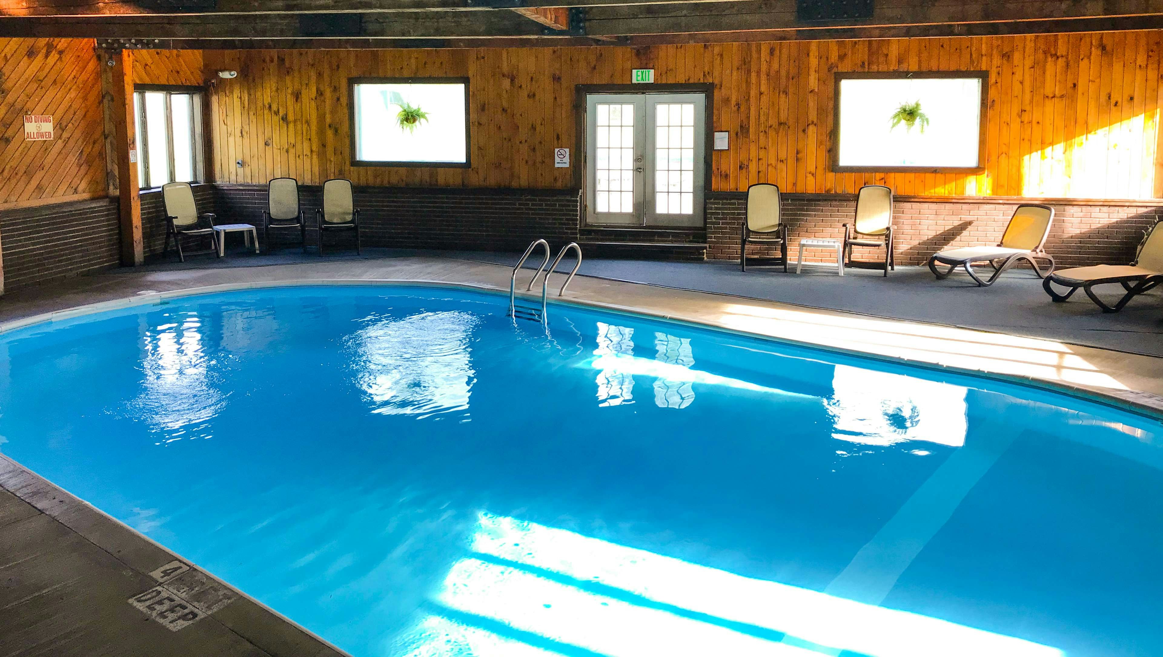 ADIRONDACK LODGE OLD FORGE 32/55
