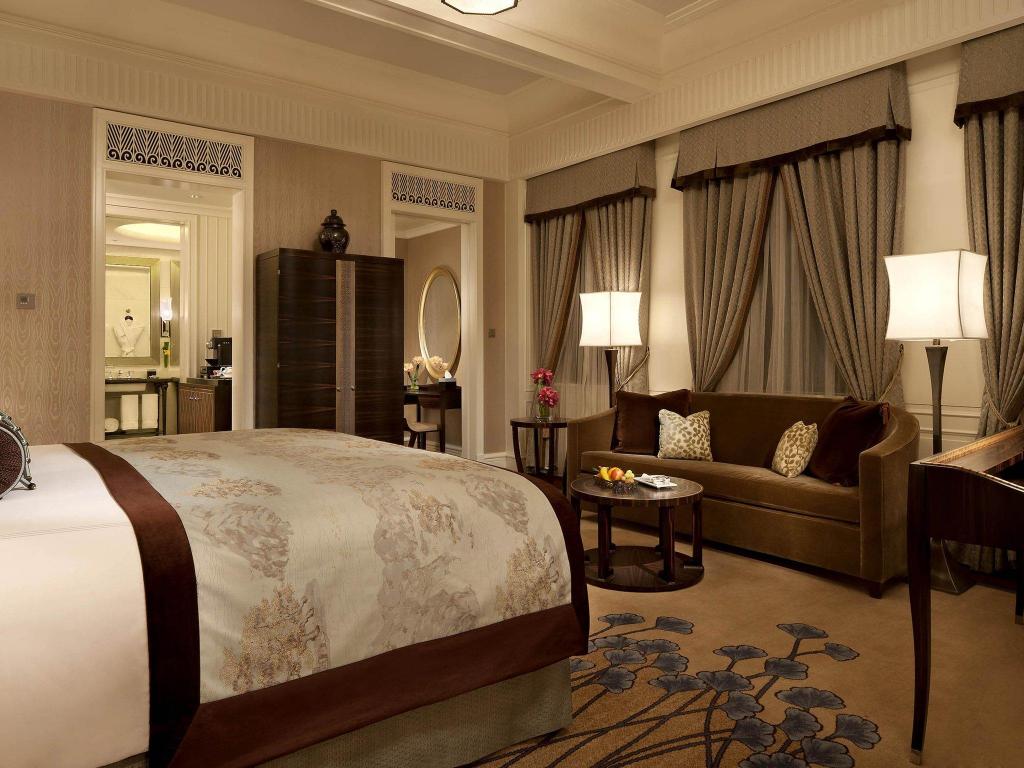 Fairmont Gold, Suite, King Bed, Executive Level