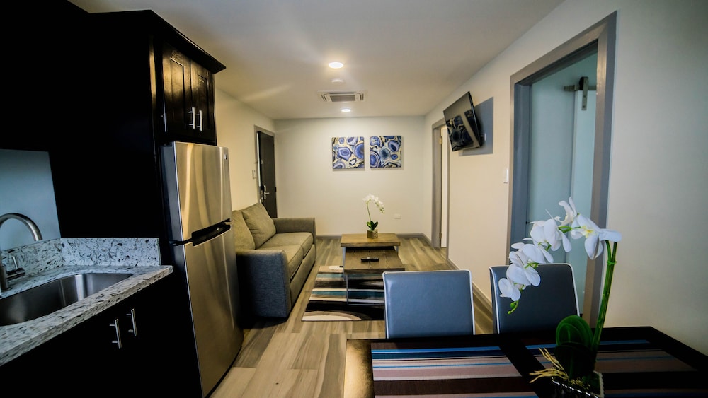 King's Hotel & Residences 22/33