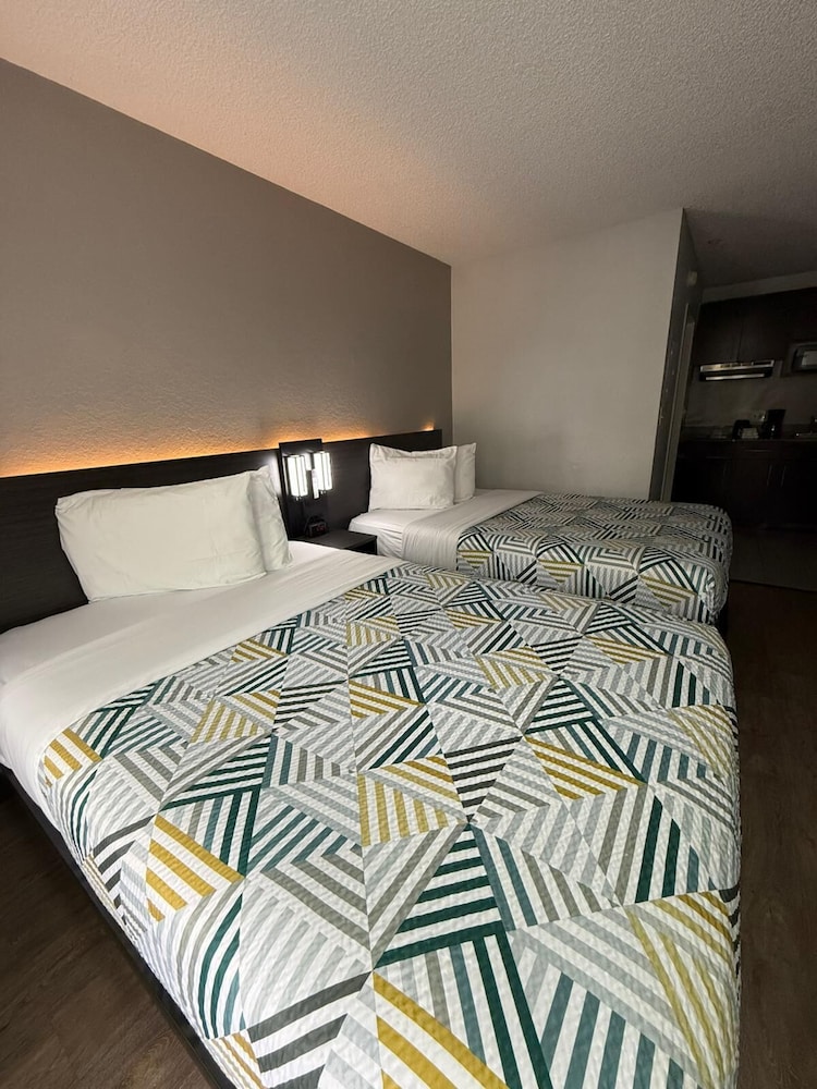 Studio 6 Extended Stay - Coral Springs, FL - Fort Lauderdale 11/60