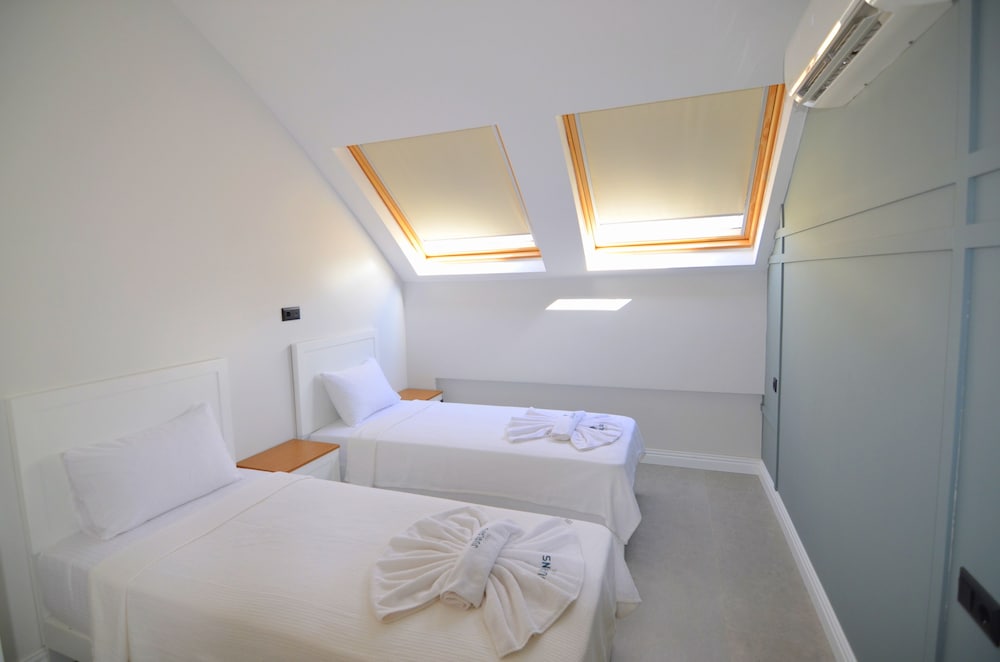 Juglans Suites 12/49