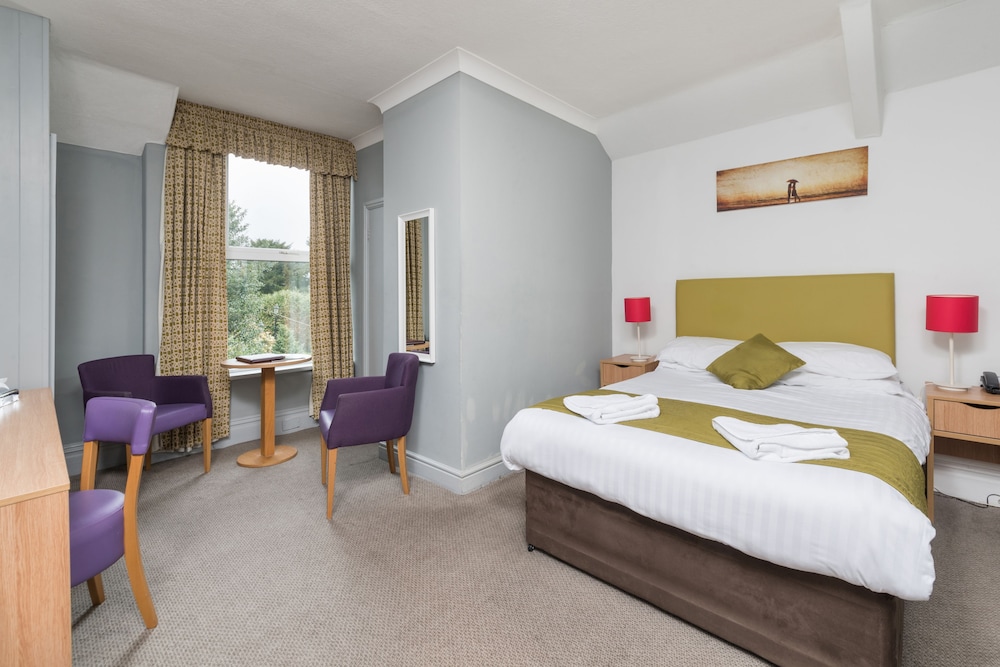 The George Hotel 9/46