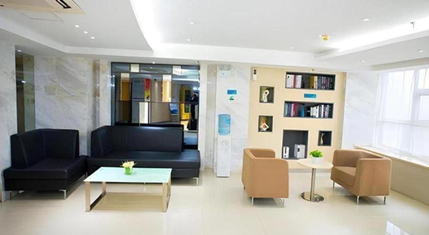 City Comfort Inn Wuhan Jiangxia 39/47