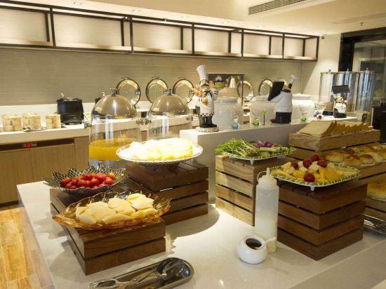 Echarm Hotel (Beihai International Passenger Transport Port Yintan) 24/42