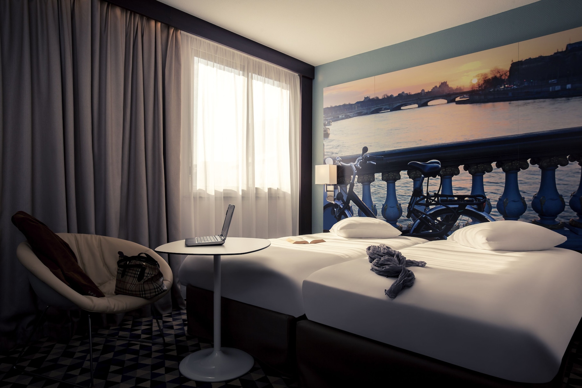 STANDARD, TWIN BEDS