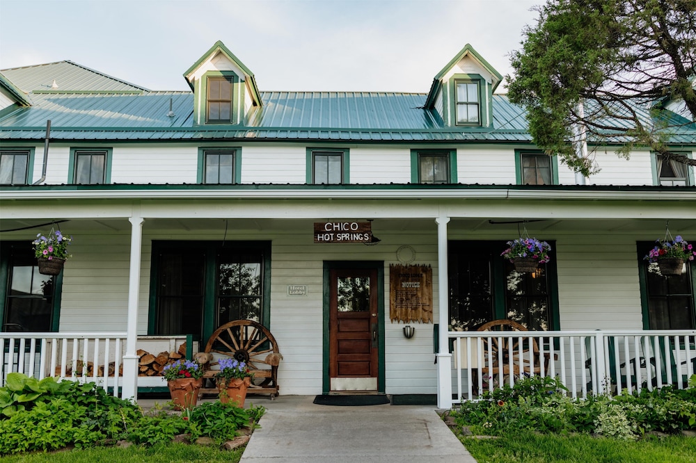 Chico Hot Springs Resort 1/50