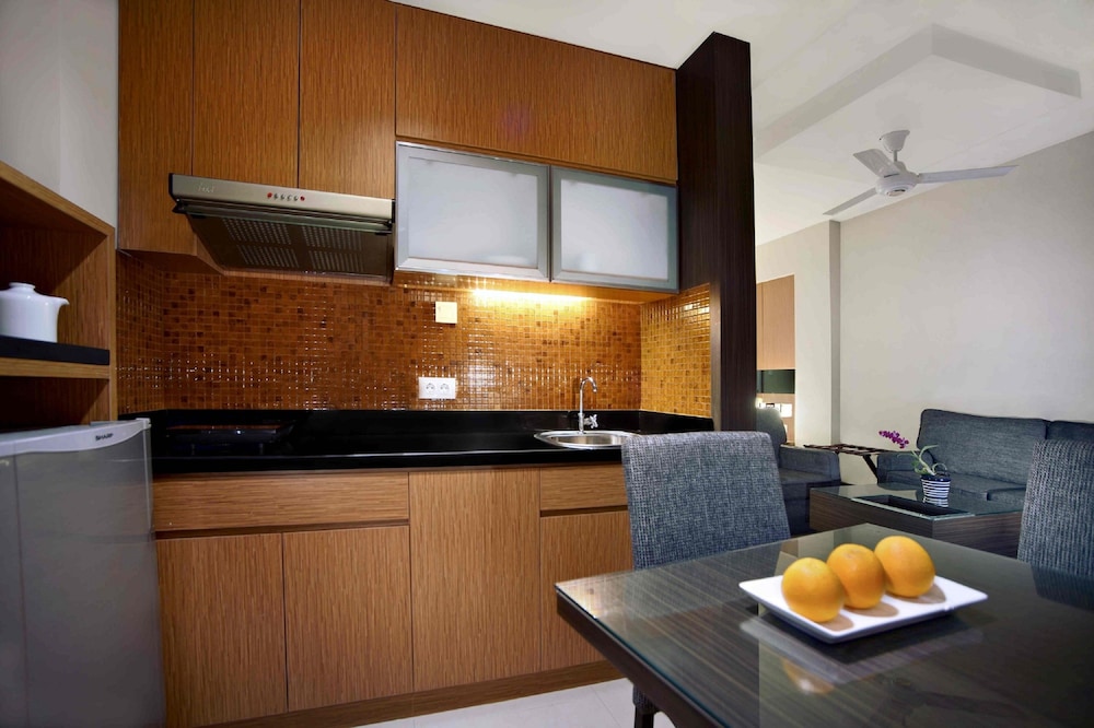 The Malibu Suites Balikpapan 27/36
