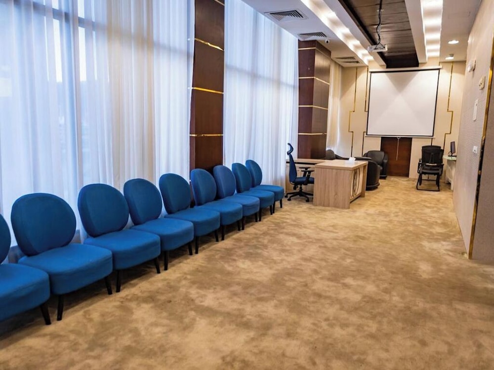 شركة المختارة العالمي للخدمات الفندقية شخص واحد(Al Mukhtara International Hotel) 45/47