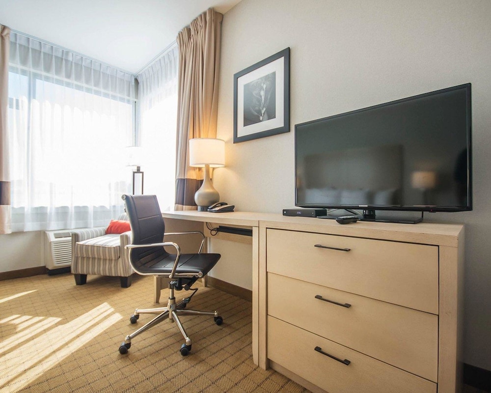 Comfort Inn & Suites Campbell River, BC 42/46