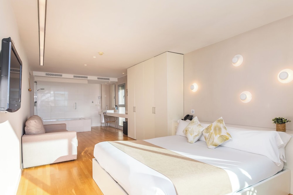 Meraki Beach Hotel Adults Only 10/50