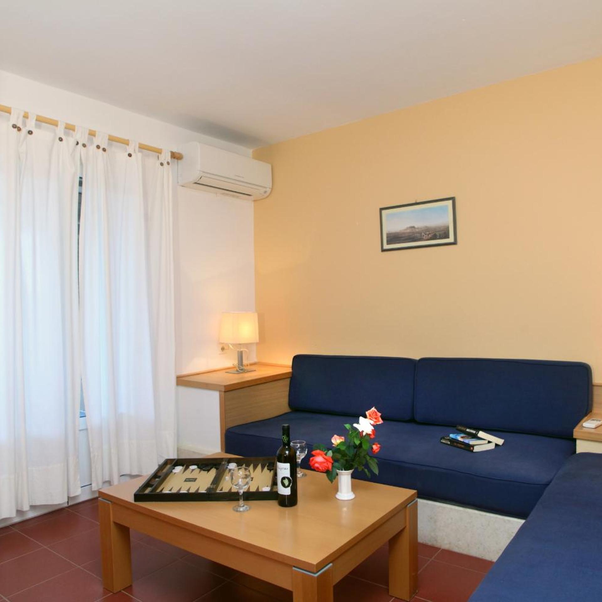 Scorpios Hotel 15/46