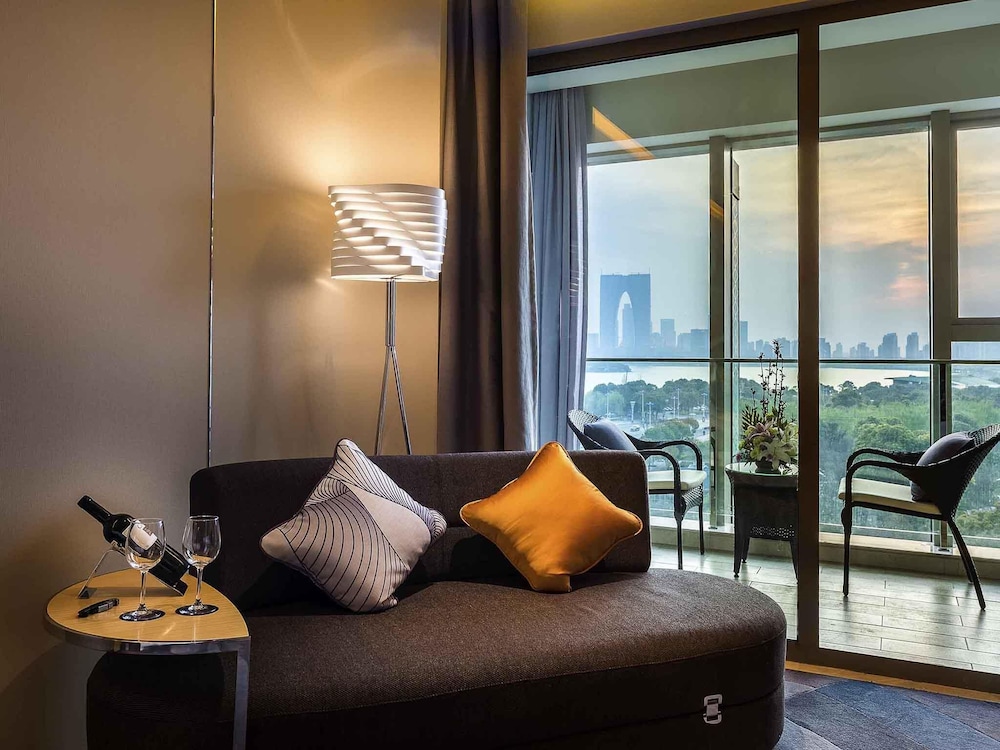 غرفة ديلوكس بسرير كينج، Novotel Suzhou Sip 5/8