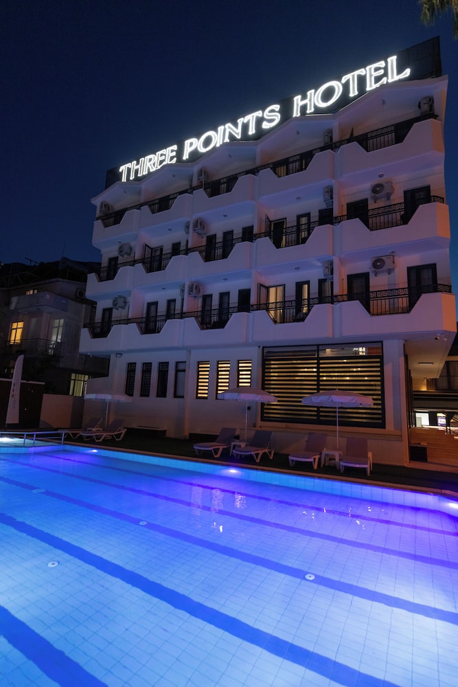Three Points Hotel 1/47
