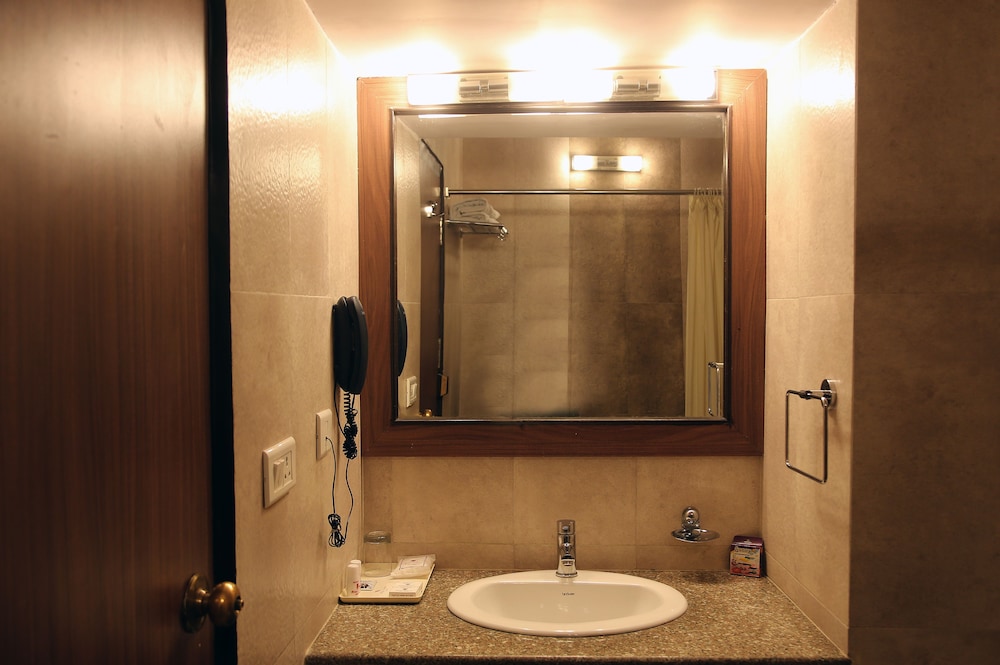 HOTEL SATYA ASHOKA 36/38