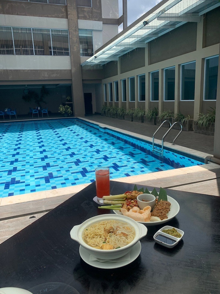 Manna Hotel Pematangsiantar 32/43