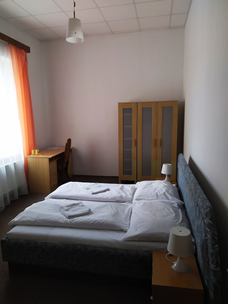 Hotel Maria 15/50