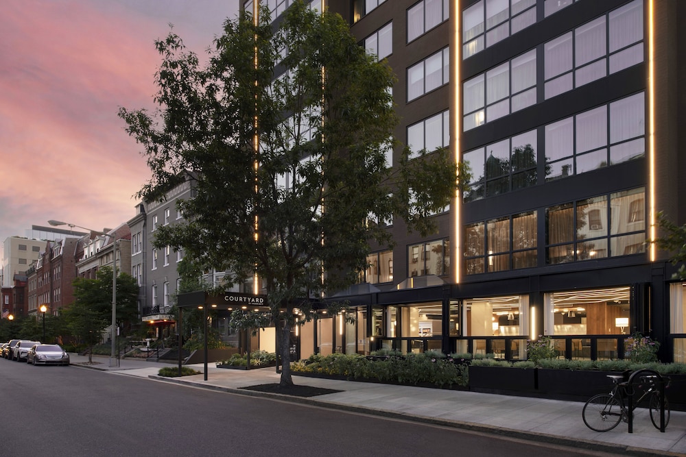 Courtyard by Marriott Washington, DC Dupont Circle 5/43