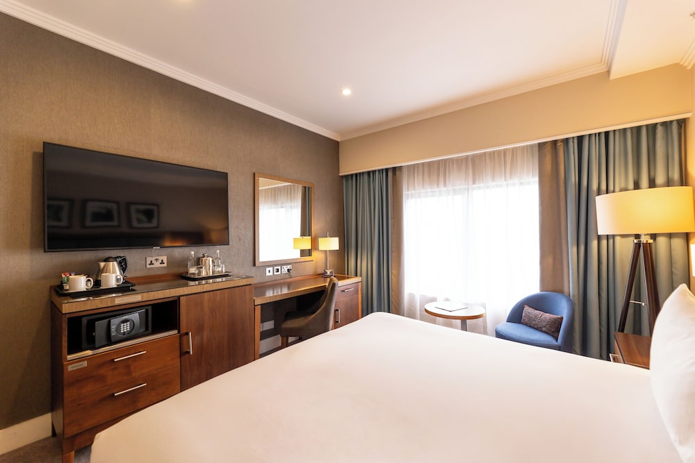 غرفة ديلوكس بسرير كوين، DoubleTree by Hilton London Victoria 6/9