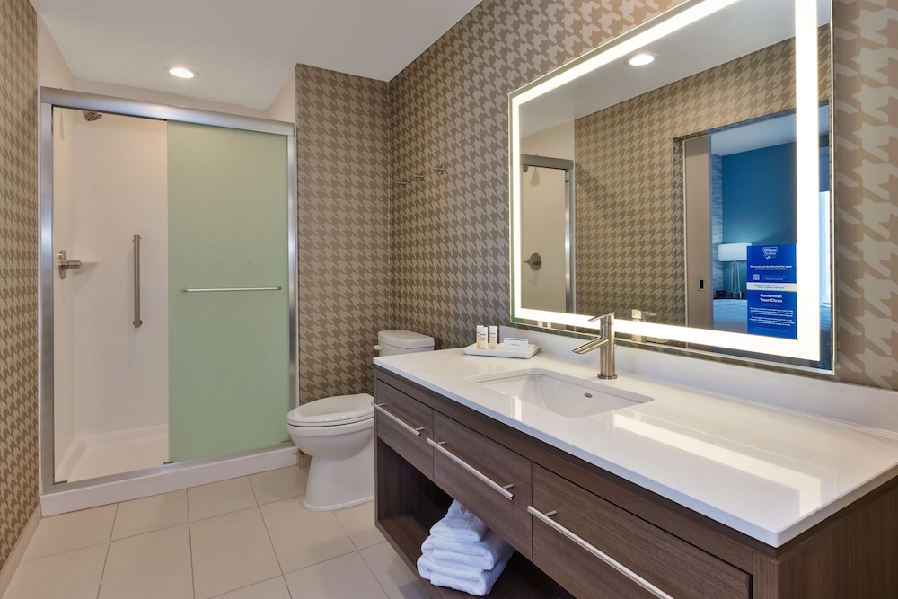 STUDIO, 2 QUEEN BEDS, ACCESSIBLE