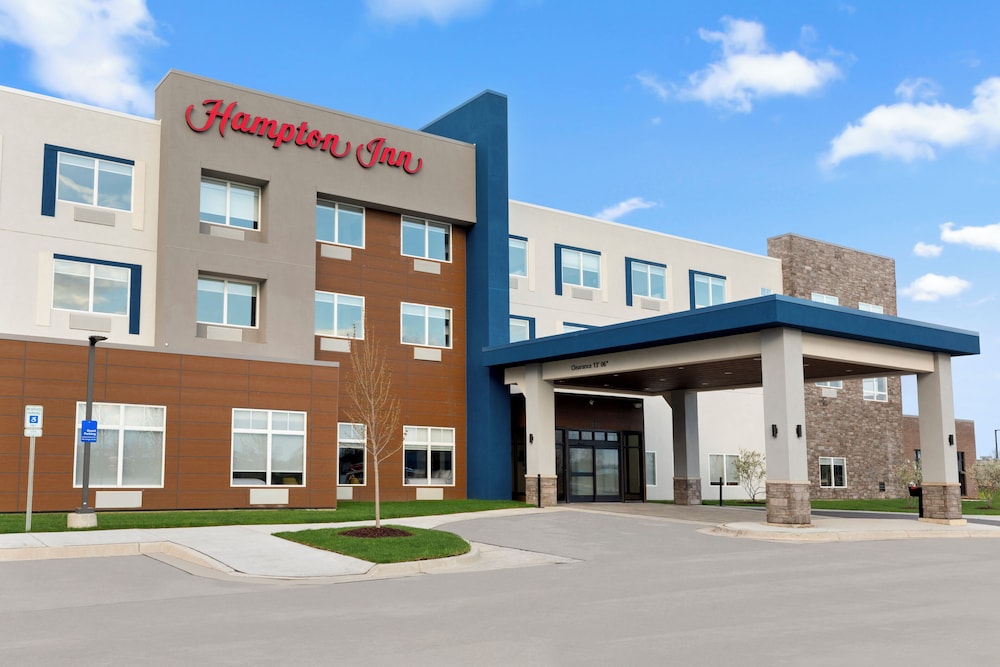 Hampton Inn Saline MI 38/39