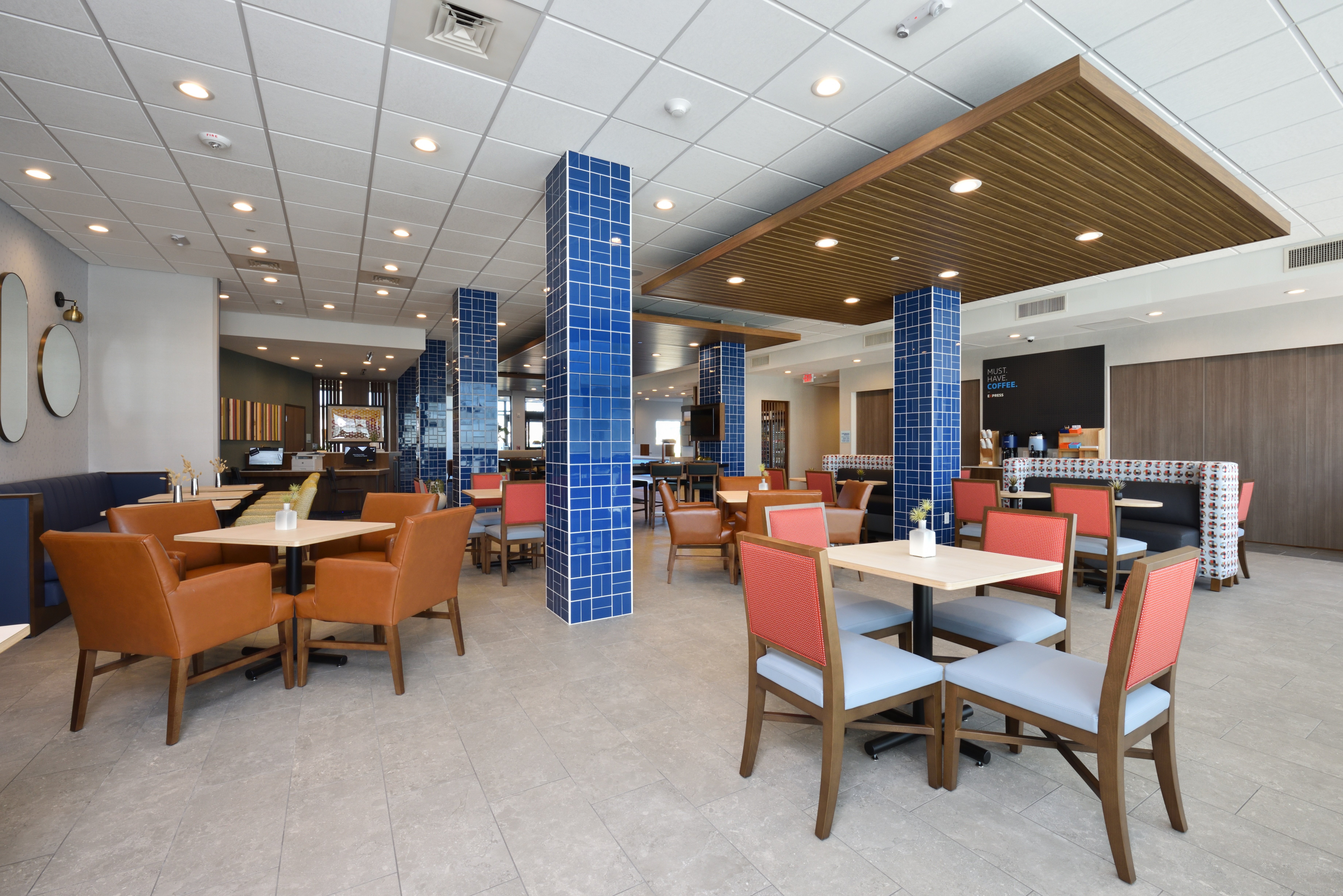 Holiday Inn Express and Suites Houston North Woodlands Area 47/70