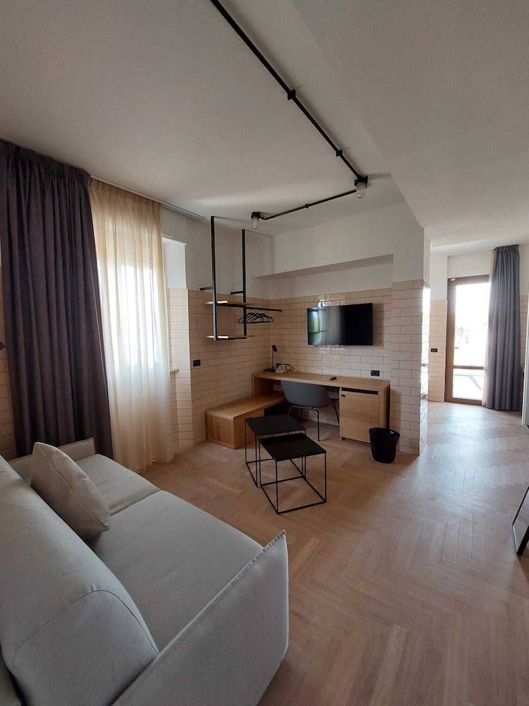 La Versiliana Hotel 20/50