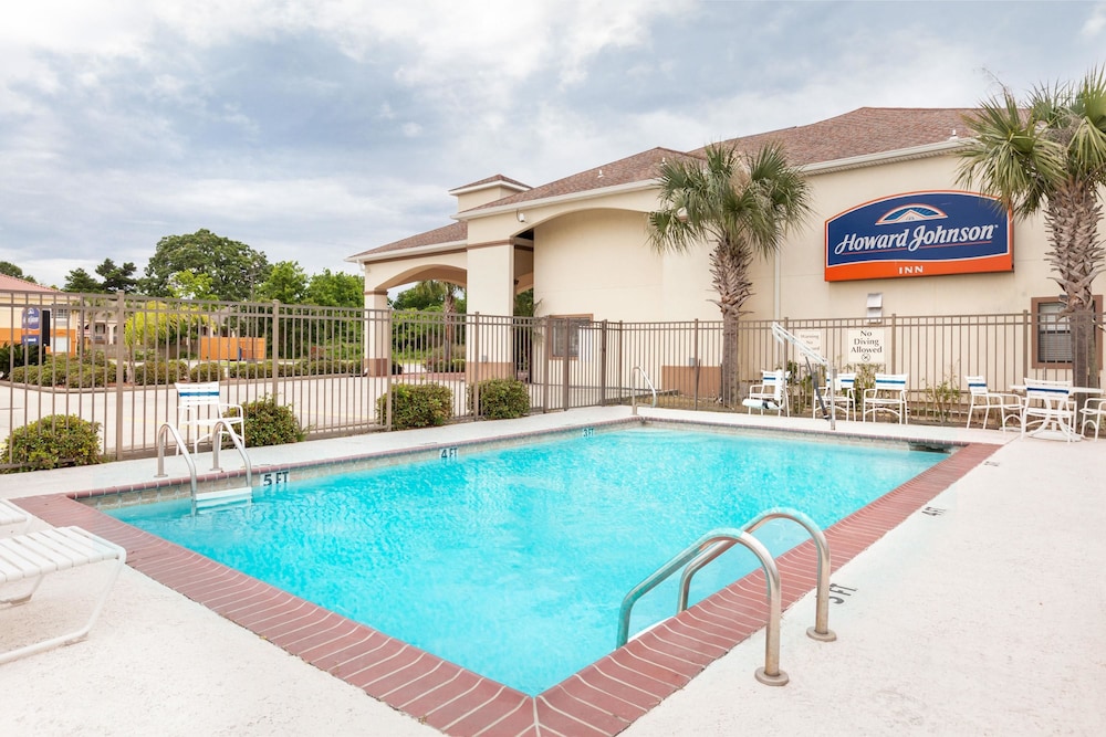 Howard Johnson by Wyndham Lafayette 1/15