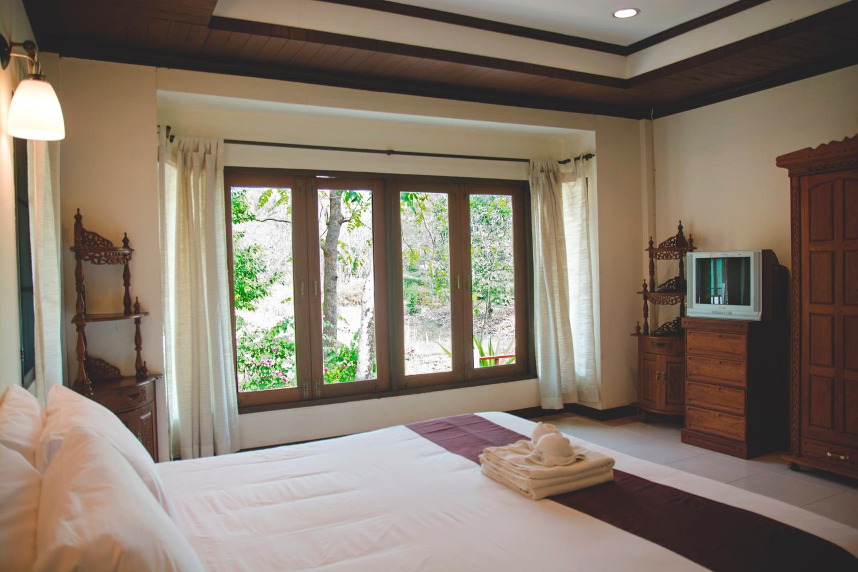 2 Bedrooms, Villa