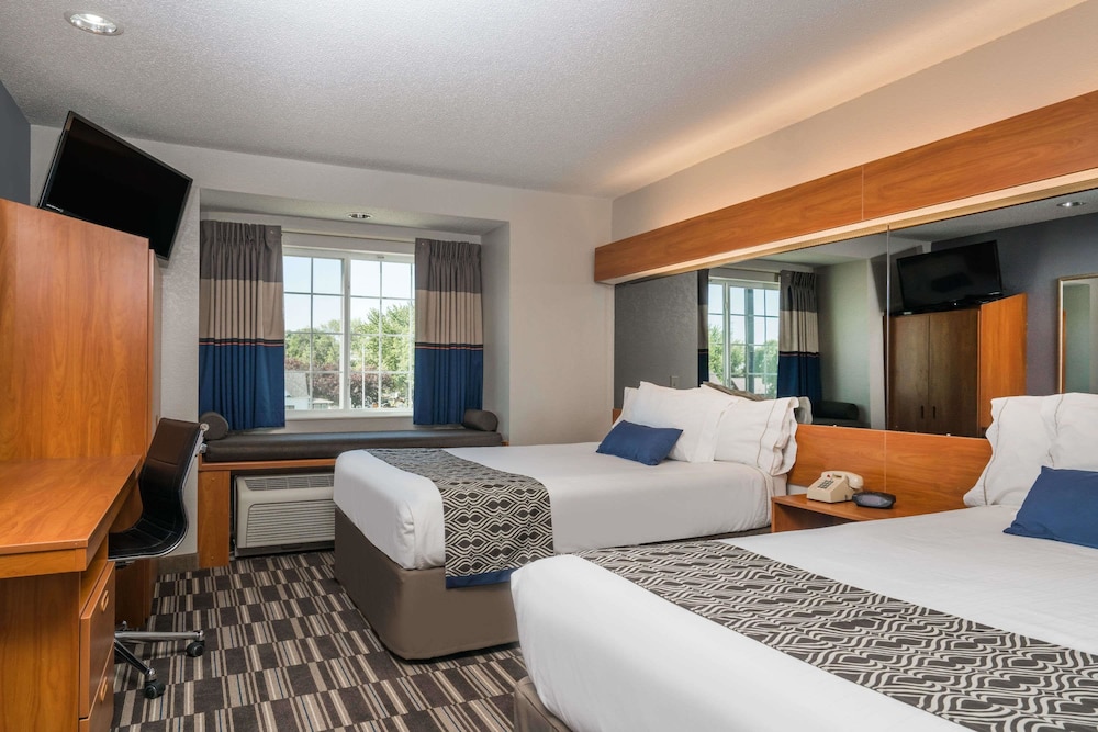 Standard, 2 Queen Beds