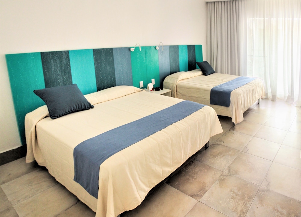 Garden, Superior, 2 Queen Beds