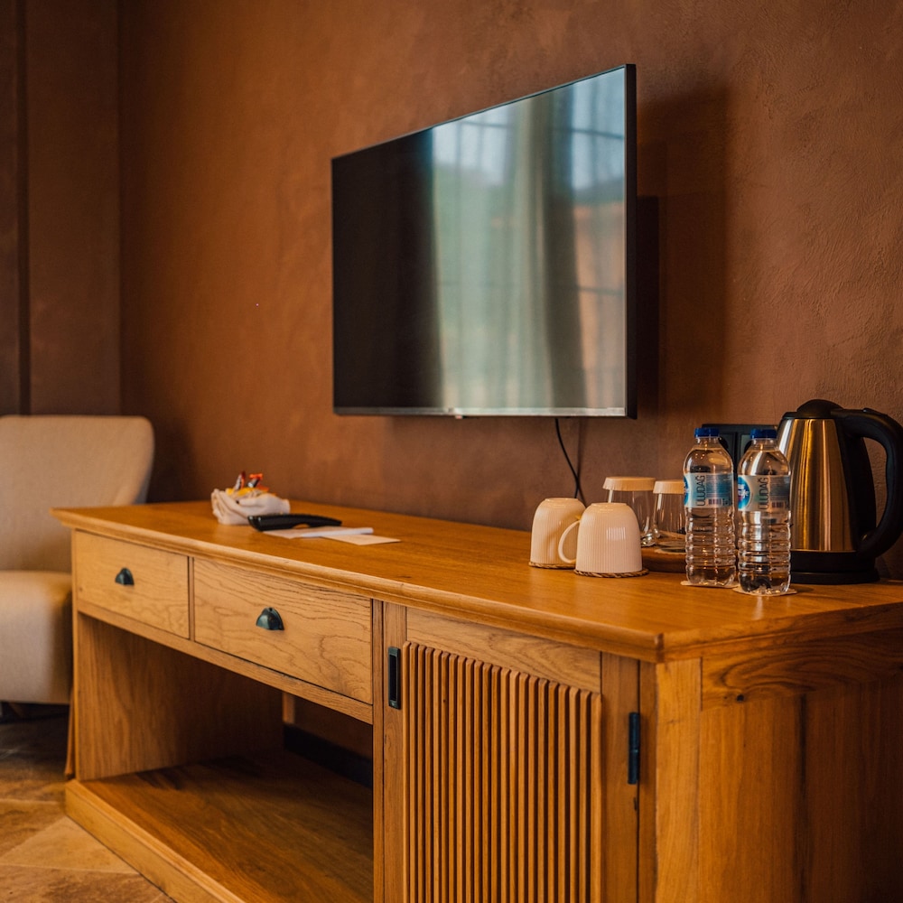 The Remote Hotel 29/44