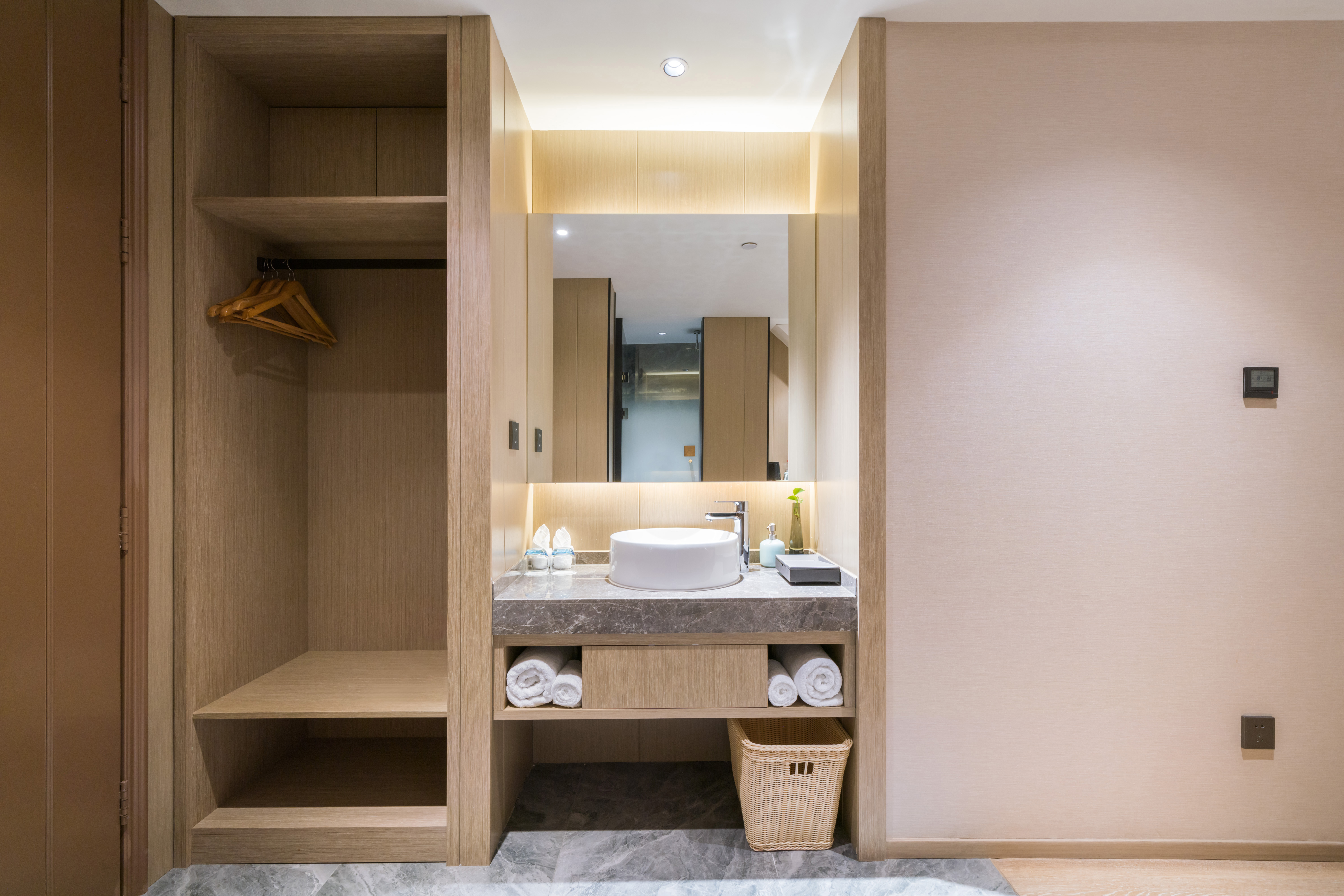 Rezen Hotel Jade Crystal 42/51