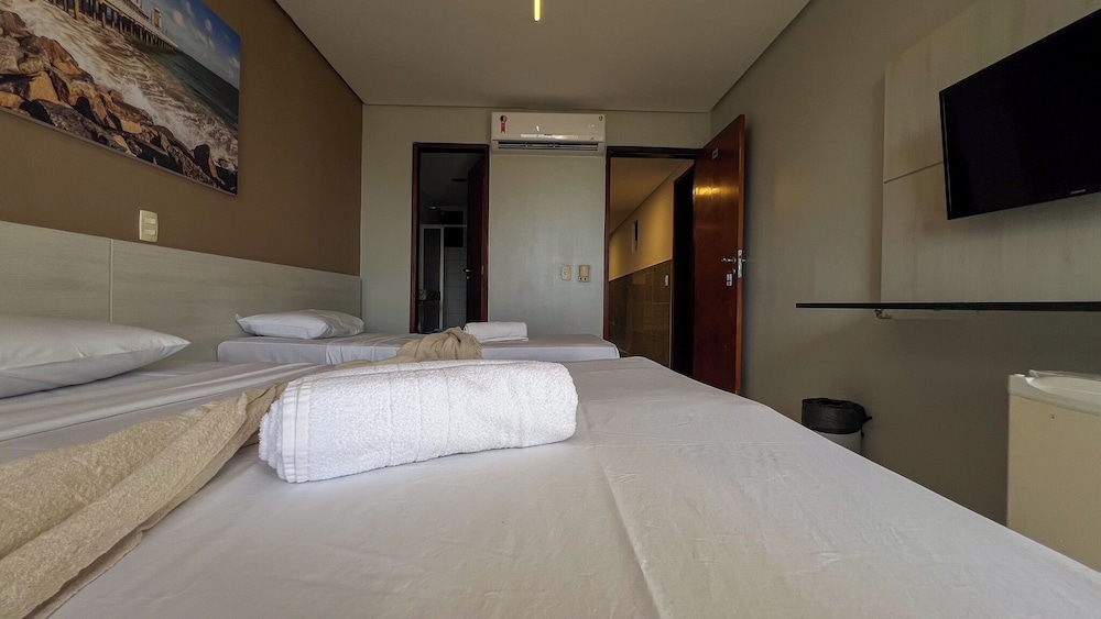 غرفة بسرير مزدوج وسرير فردي بإطلالة على البحر، BOREAS APART HOTEL 2/5