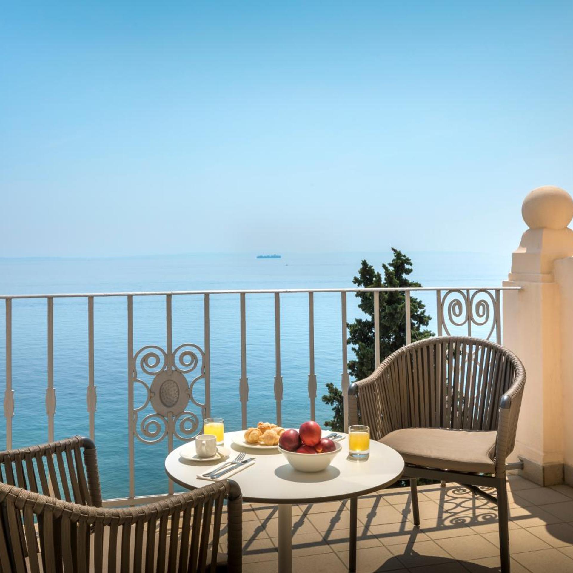 Hotel Lungomare 32/44