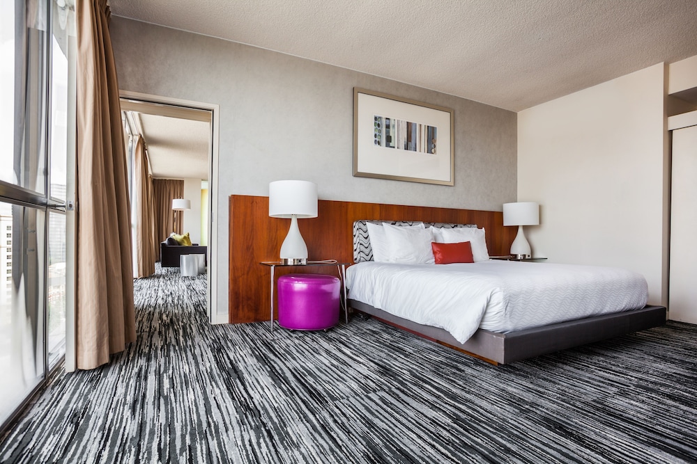 Hotel Derek Houston Galleria 15/83