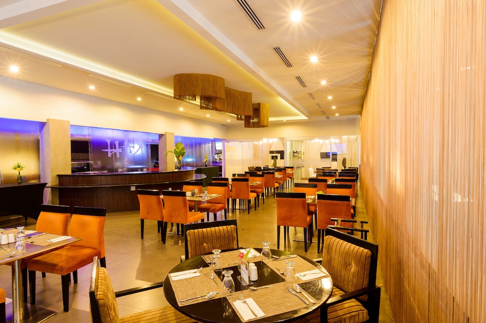 Riande Aeropuerto Hotel & Casino 53/69