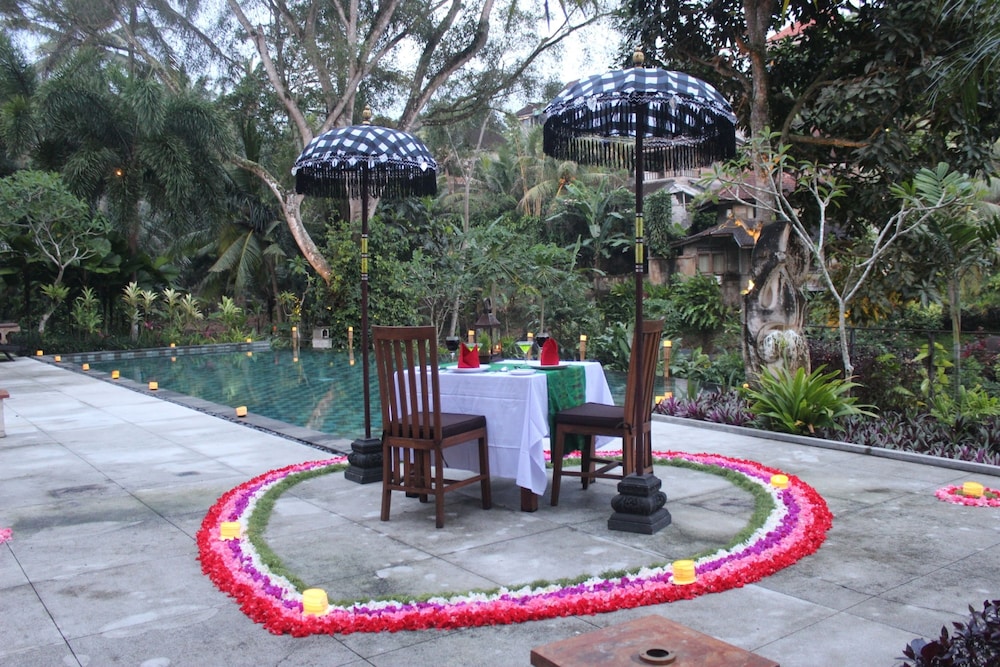 Labak River Hotel 66/71