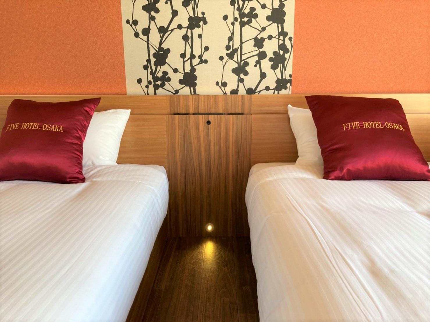 Room, Twin Beds