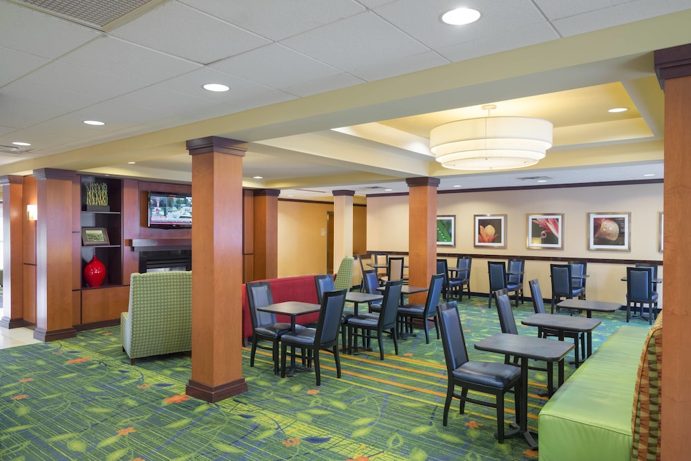 Fairfield Inn Suites Huntingdon Route 22 Raystown Lake 27/40