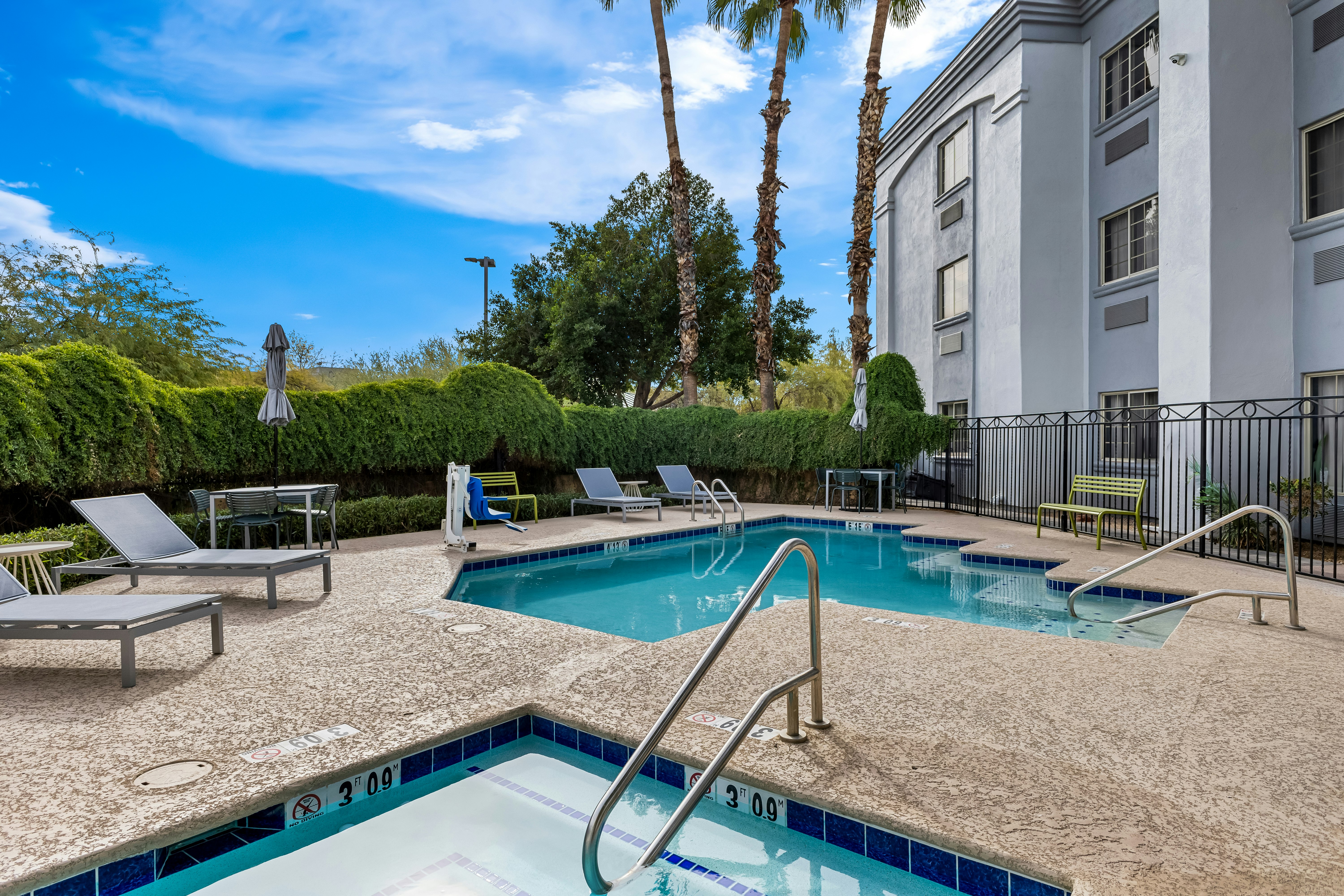 Spark by Hilton Glendale Phoenix North 17/17
