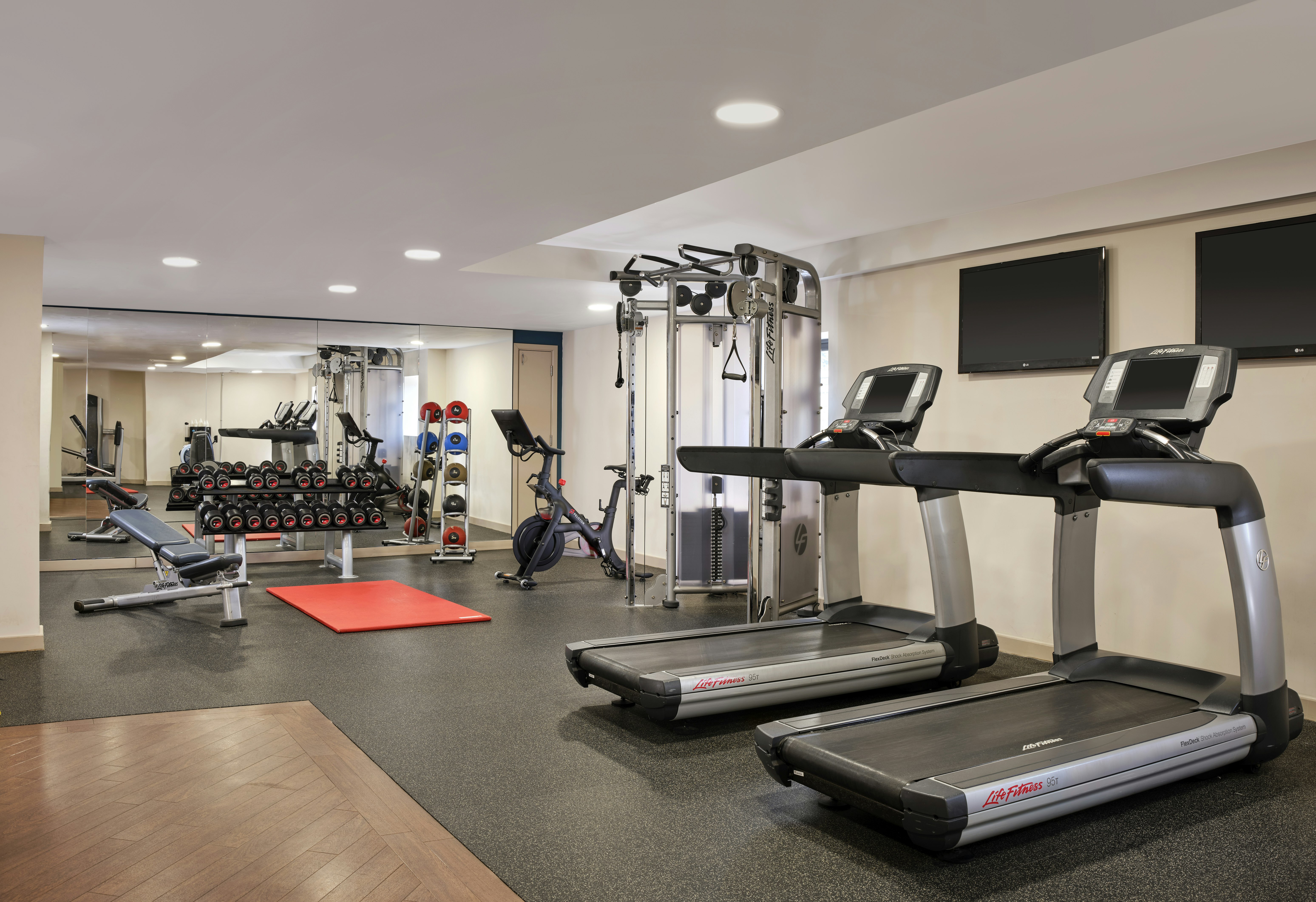 Doubletree By Hilton Lincoln 27/66
